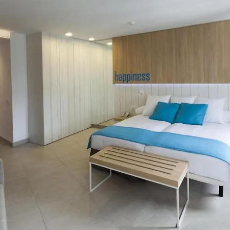 Deluxe Pool View With Halfboard A 400m From Apartment Playa del Ingles (Gran Canaria)