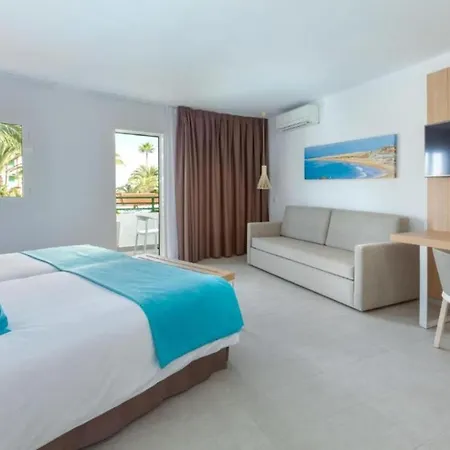 Deluxe Pool View With Halfboard A 400m From Apartment